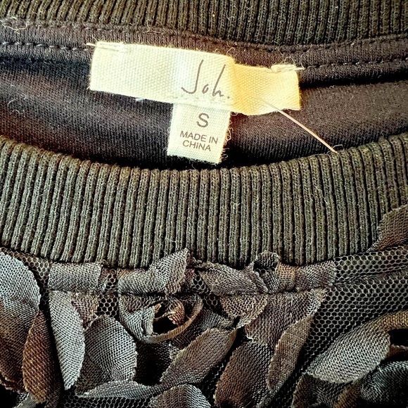 💕 Joh Apparel Raquel Top with Lace Flower Swirls Black Cotton Size S - Picture 6 of 10